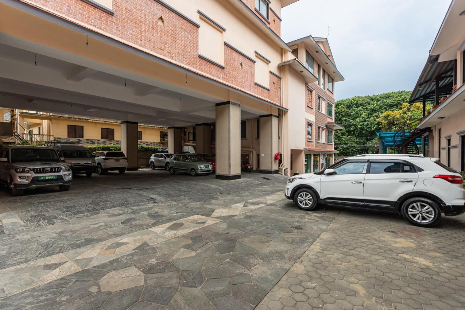 Mount Kailash Resort Pokhara Zewnętrze zdjęcie